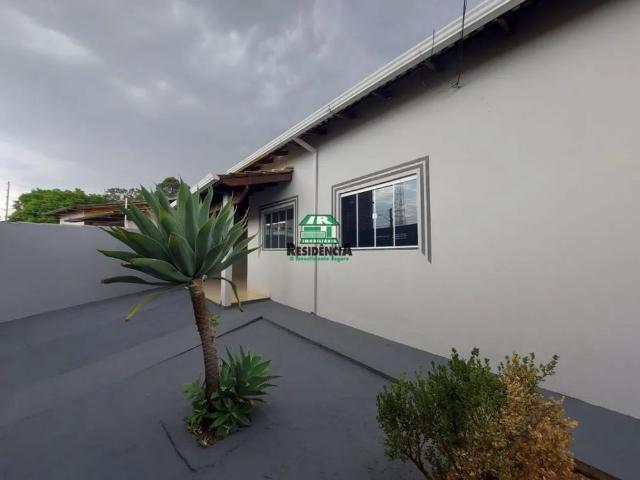 Excelente casa para locação no jardim Alexandrina!