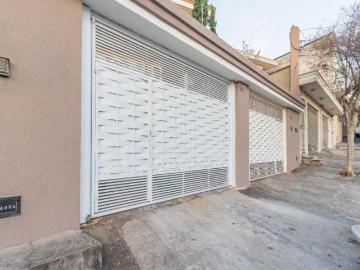 Imperdível casa para venda em Vila Mangalot com 4 quartos, sendo 2 suítes, 414m²