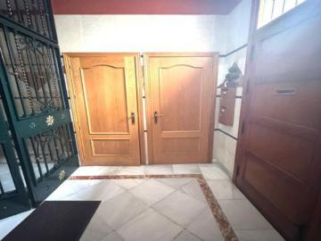 EXCELENTE CASA PARA VIVIR, NEGOCIO Y/O INVERTIR EN EL CENTRO DE CORDOBA