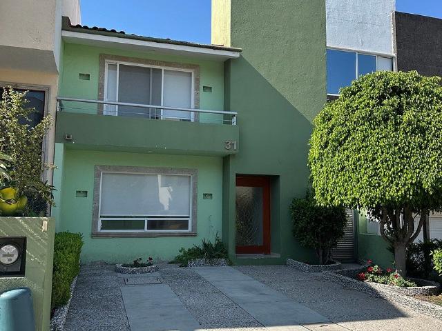 EXCELENTE CASA RENTA ALBORADA