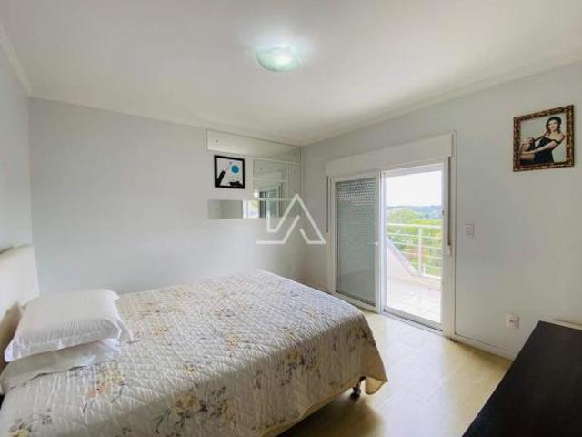 EXCELENTE CASA RESIDENCIAL E COMERCIAL