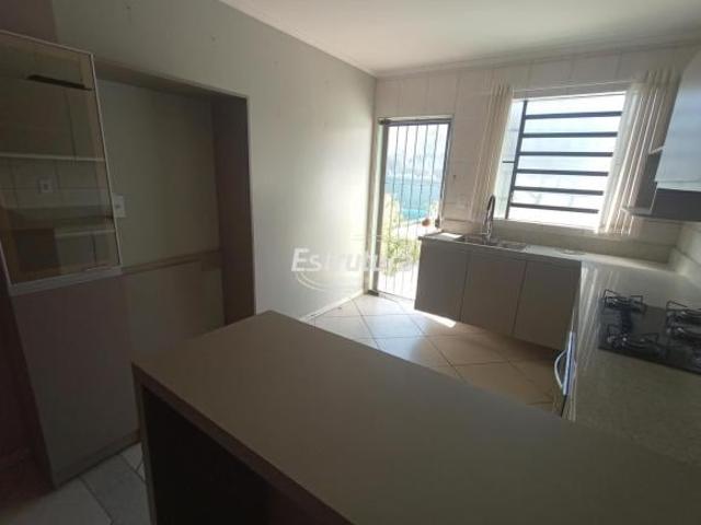 Excelente casa semi imobiliada financiável