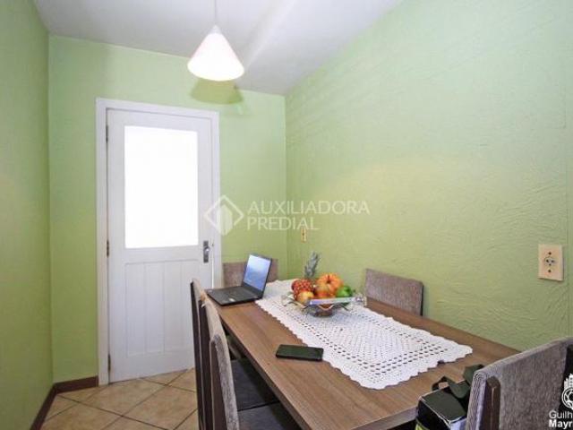 Excelente casa sobrado em condomínio com 3 dormitórios 1 vaga de de garagem no bairro Humaitá