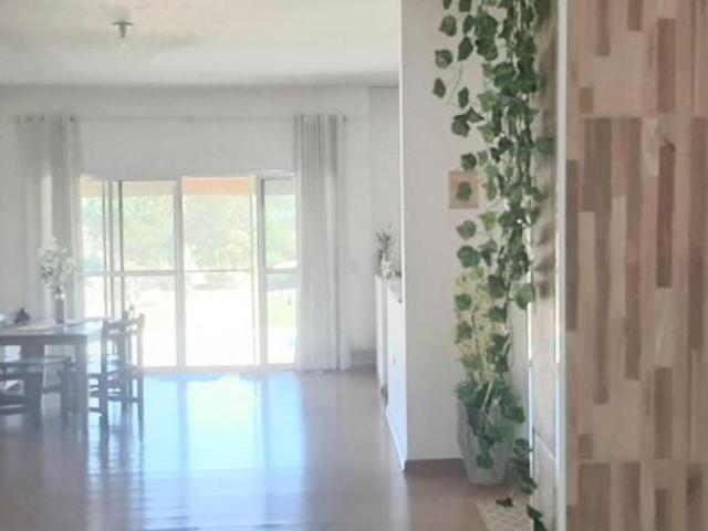 EXCELENTE CHÁCARA A VENDA EM SARAPUÍ, BEIRA RIO ITAPETININGA 30 METROS DE BARRANCA, ÓTIMA CASA COM 0