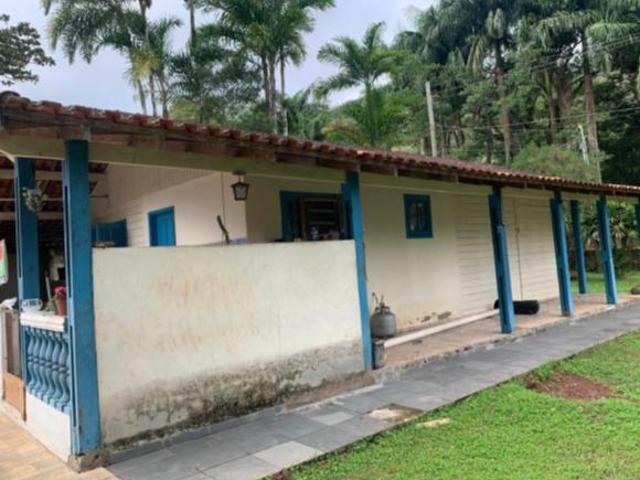 EXCELENTE CHÁCARA COM PISCINA COD: 5327 F: 11 97302 9229 CESAR