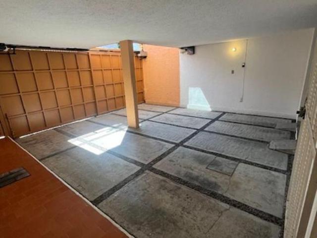 Excelente amplia casa en Lomas de Tarango, AO