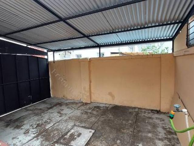 Excelente Amplia Casa en los ponientes