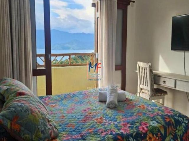 Excelente apto em cond. fechado na Praia do Curral, 90m² a.u 2 suítes, sala, cozinha, varanda, vi