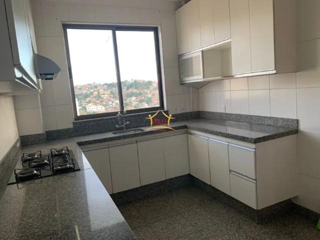 Excelente apartamento 1 por andar