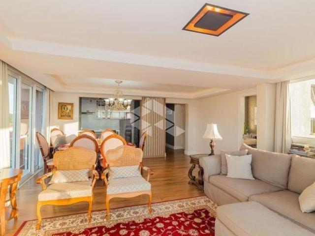 Excelente apartamento com 03 suítes com vista para o Guaiba no Bairro Tristeza