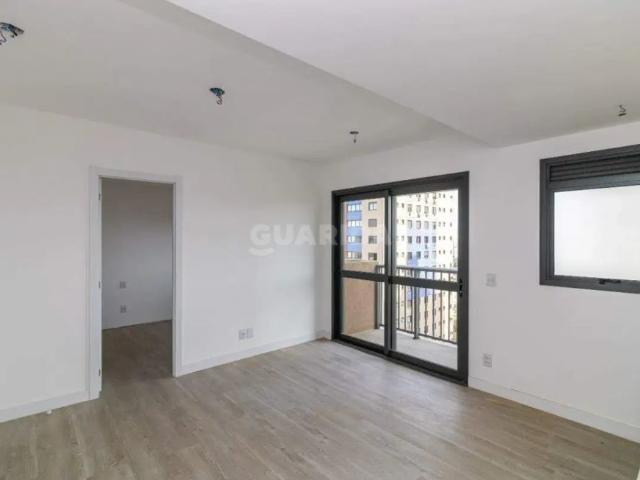 Excelente apartamento com 1 quarto em andar alto no Jardim do Salso!