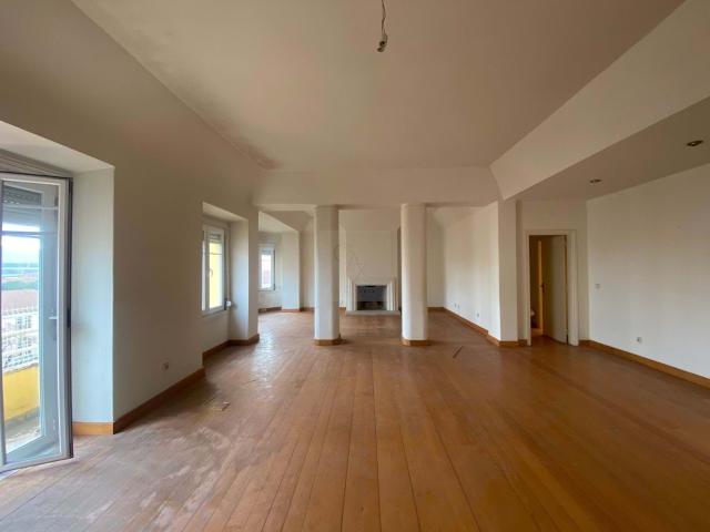 Três suites com 250 m² junto à Avenida da Liberdade, Lisboa