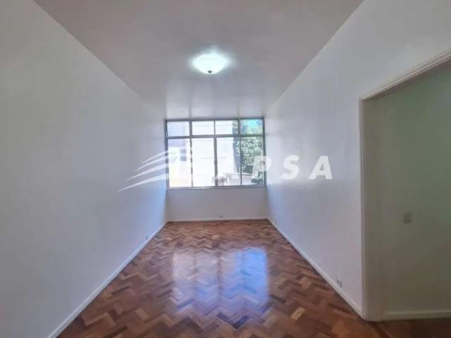 Excelente apartamento com 3 quartos, sala ampla, banheiro, cozinha, localizado em uma das melhores r