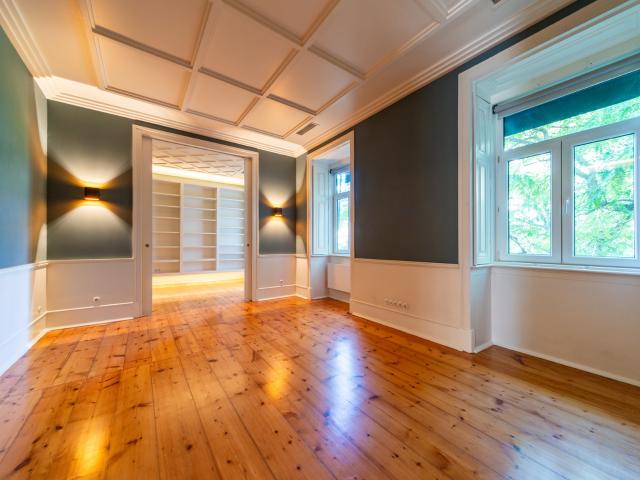 Excelente Apartamento charmosoT2+2 de charme entre a Avenida da Liberdade e o Príncipe real