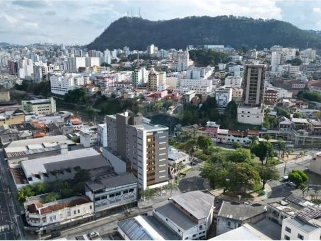 Excelente apartamento à venda no bairro Mariano Procópio, com 2 suítes, sala ampla em dois ambientes