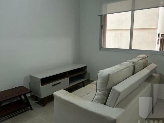 EXCELENTE APARTAMENTO DE 01 DORMITÓRIO REFORMADO