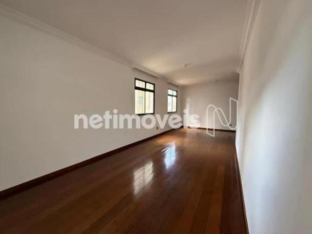 Excelente apartamento de 4 quartos é ideal para quem busca conforto
