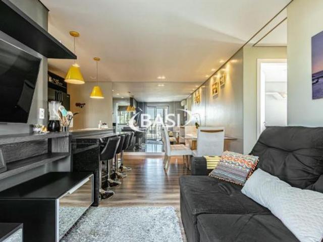 EXCELENTE APARTAMENTO DE DOIS DORMITORIOS COM SUITE E DUAS VAGAS DE GARAGEM MOBILIADO NO REBOUCAS !