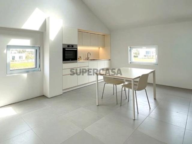 Excelente apartamento duplex T3 com vista mar