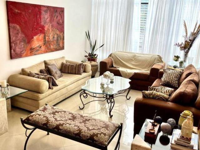 EXCELENTE APARTAMENTO NA SQS 308