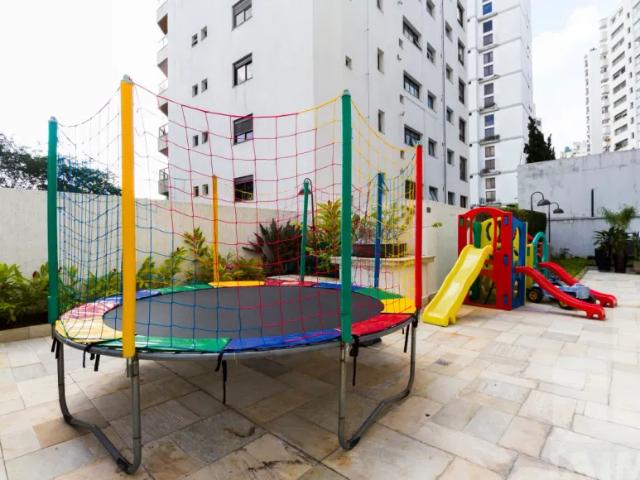 Excelente apartamento, impecável com vista imperdível, área nobre de Higienópolis próximo à Faap