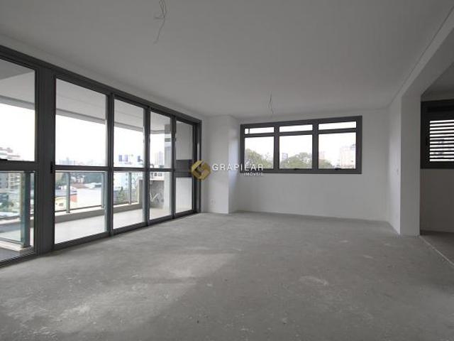 Excelente apartamento novo de alto padrão à venda