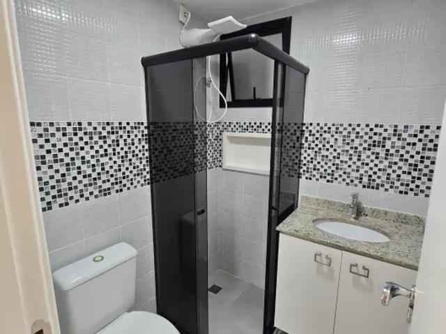 Excelente apartamento na Centenário, com 2/4 sendo um suíte, 63m², varanda integrada