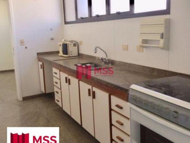Excelente apartamento na Chácara Santo Antônio