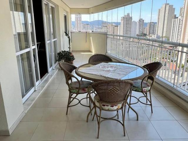 Excelente apartamento na Vila Romana
