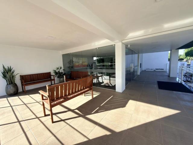 Excelente Apartamento para locação SEMIMOBILIADO com 2 dormitórios sendo um suíte, com 1 vaga de ga
