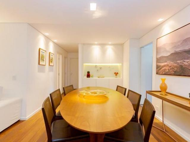 Excelente apartamento Retrofit à venda no bairro Batel em Curitiba!