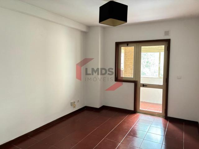 Excelente Apartamento T1+1 para Arrendamento junto ao Hospital CUF