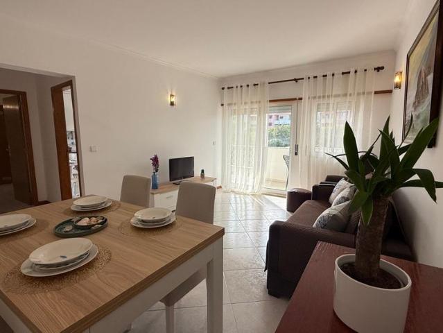 Excelente Apartamento T1 +1 localizado em zona privilegiada de Albufeira