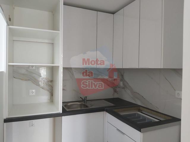 Excelente Apartamento T1 em Almada