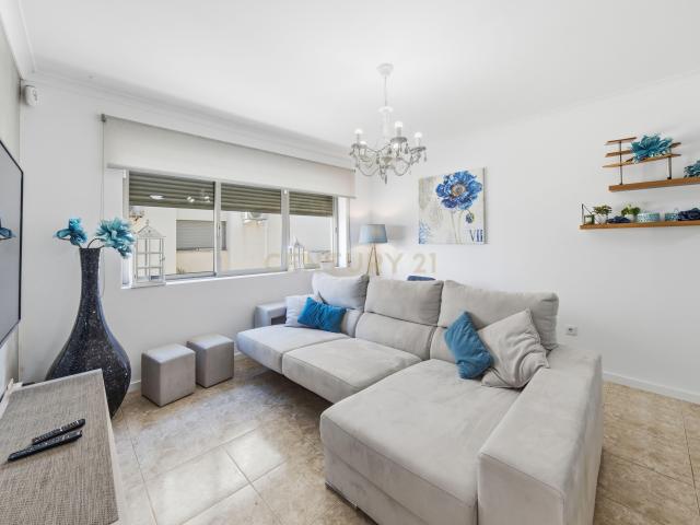 Excelente apartamento T1 mobilado e equipado em Praia da Vitória, Ilha Terceira