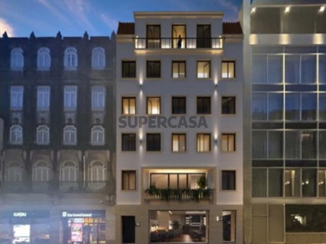 EXCELENTE APARTAMENTO T2 COM 94,20 M2 E ARRUMOS NO CENTRO DO PORTO