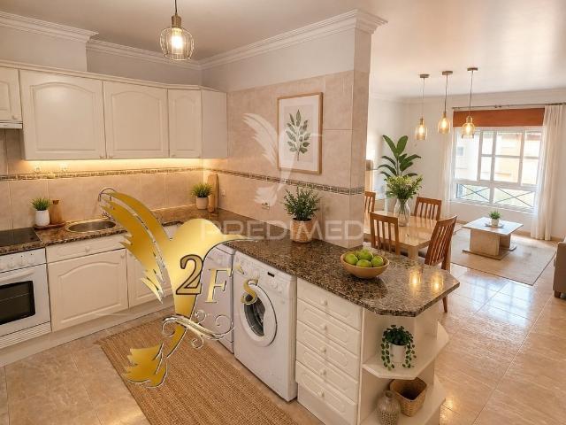 Excelente Apartamento T2 com 95 m² e Áreas Generosas – Tapada das Mercês, Sintra