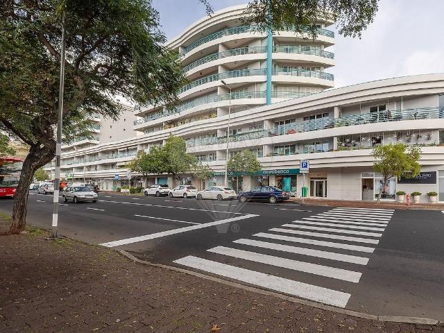 Excelente Apartamento T2 à Venda na Estrada Monumental – Fun. 118m² São Martinho