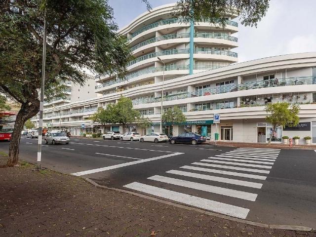 Excelente Apartamento T2 à Venda na Estrada Monumental – Fun. 118m² São Martinho