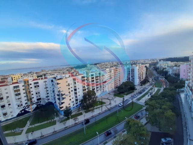 Excelente Apartamento T2 Almada