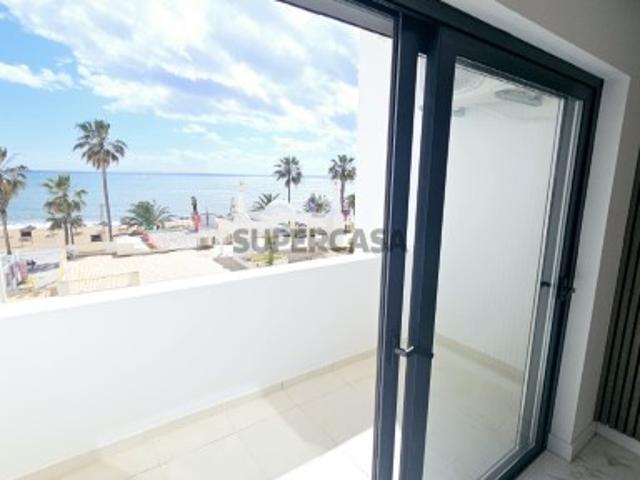 Apartamento T2 Frente Mar em Quarteira Oportunidade Imperdível
