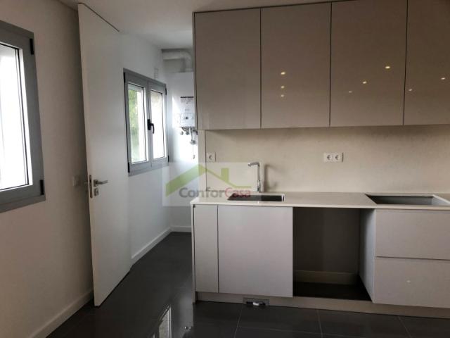 Apartamento T2 em Construção com Varanda e Garagem Braga Centro