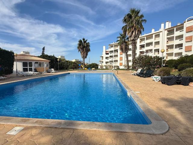 Excelente Apartamento T1 +1 localizado em zona privilegiada de Albufeira
