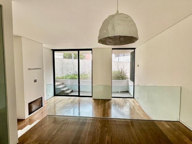 Excelente apartamento T2 localizado no prestigiado empreendimento Living Foz