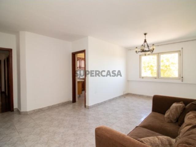 Excelente Apartamento T2 na Cidade Sol
