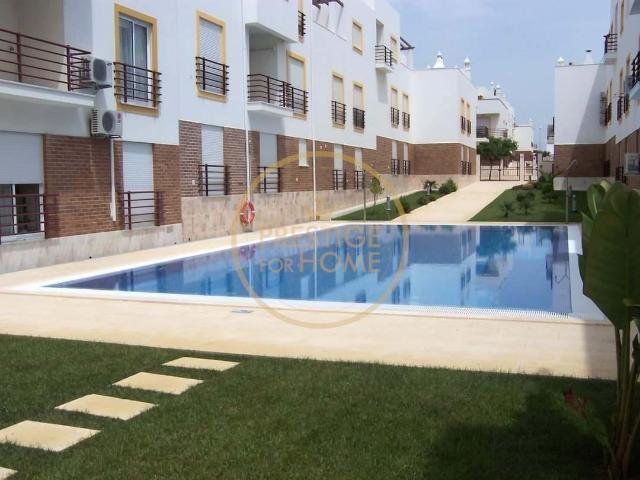 Excelente Apartamento T2 na Quinta da Gomeira em Cabanas de Tavira – com Piscina Exterior e Jardim em condomínio