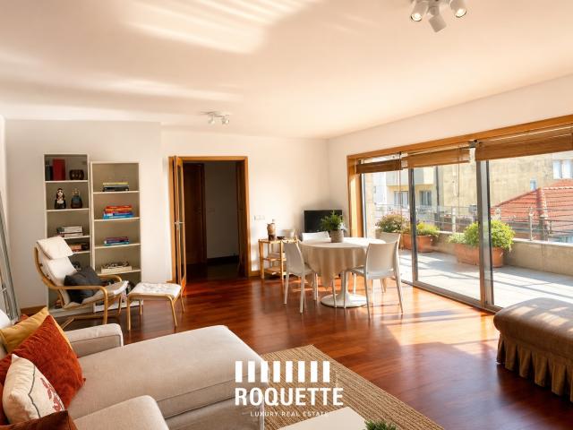 Excelente apartamento T2 penthouse com terraço em Matosinhos Sul