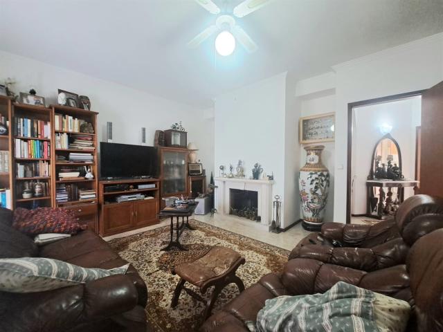 Excelente apartamento T3 com garagem e arrecadação – Marinha. 110m² Marinha Grande