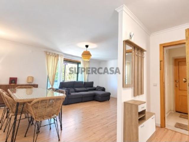 Excelente Apartamento T3 com Suíte, Parqueamento e Arrecadação Urbanização Colinas da Arrábida