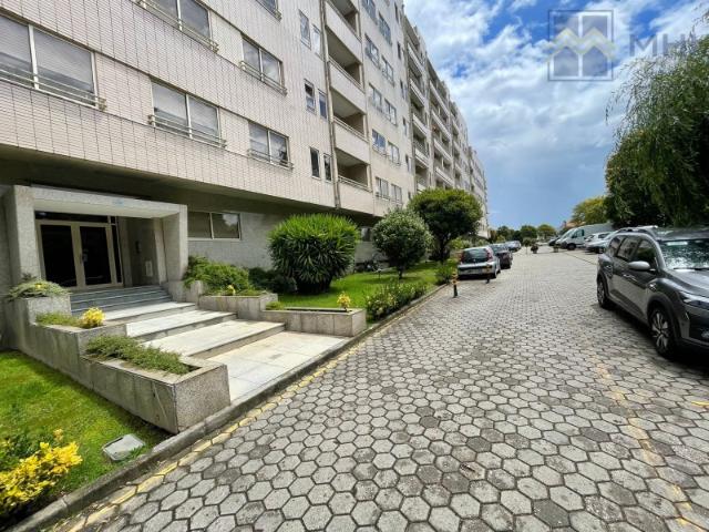 Excelente Apartamento T3 com Terraço em Condomínio Fechado